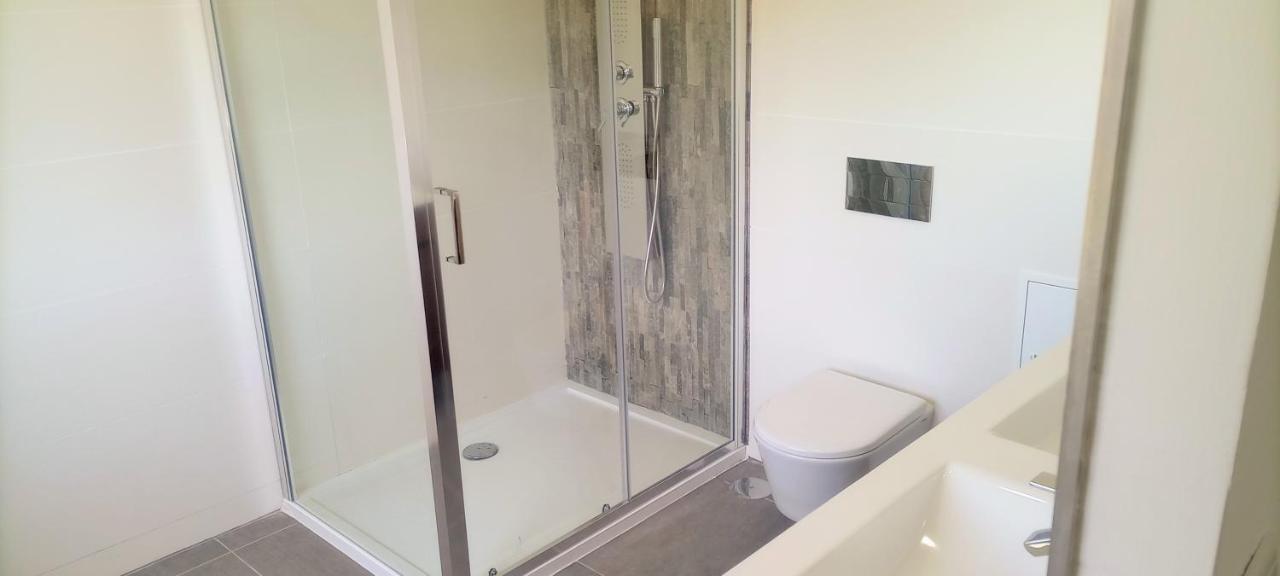 Casa Incrivel Refugio Lieva ,Piscina , Jacuzzi Exterior E Zona Kids Apartment Нелас Екстериор снимка